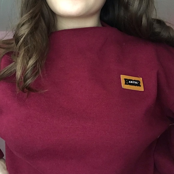 Cropped ROMWE Crewneck - Picture 2 of 3